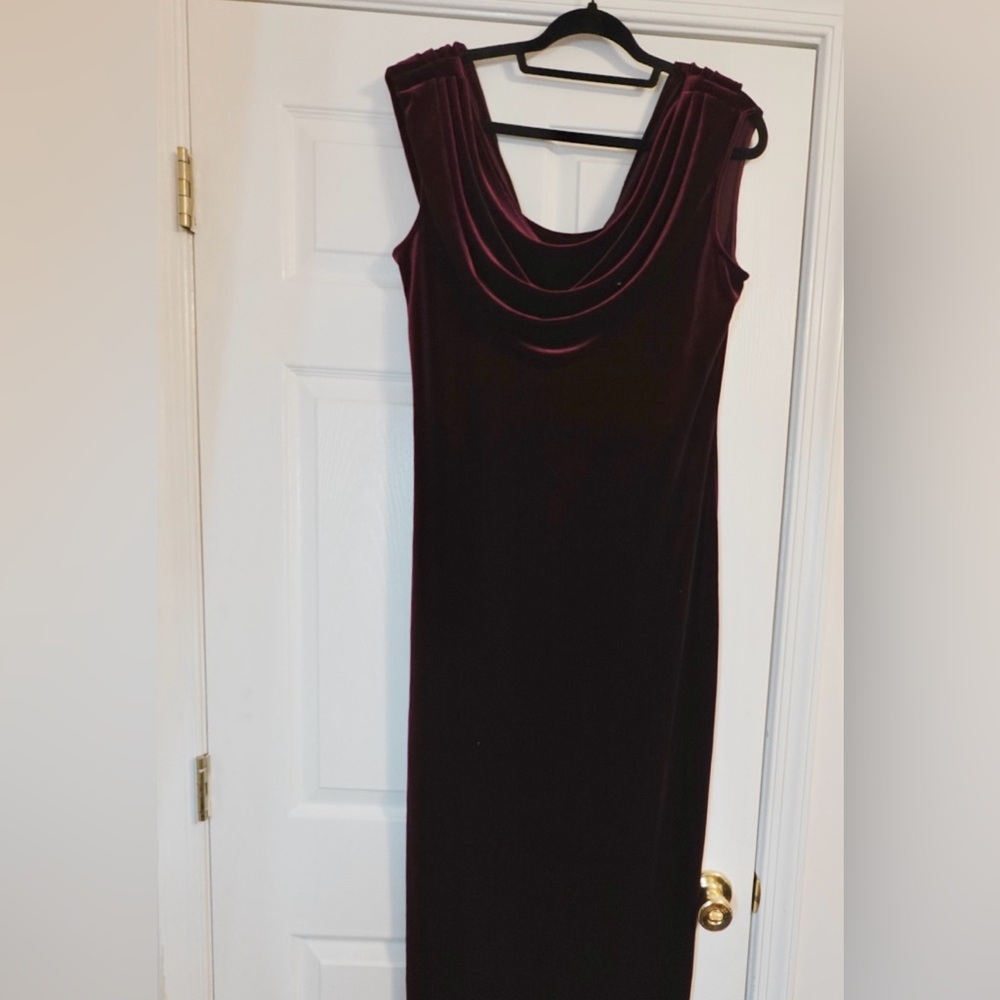 Elegant Velvet Burgundy Dress